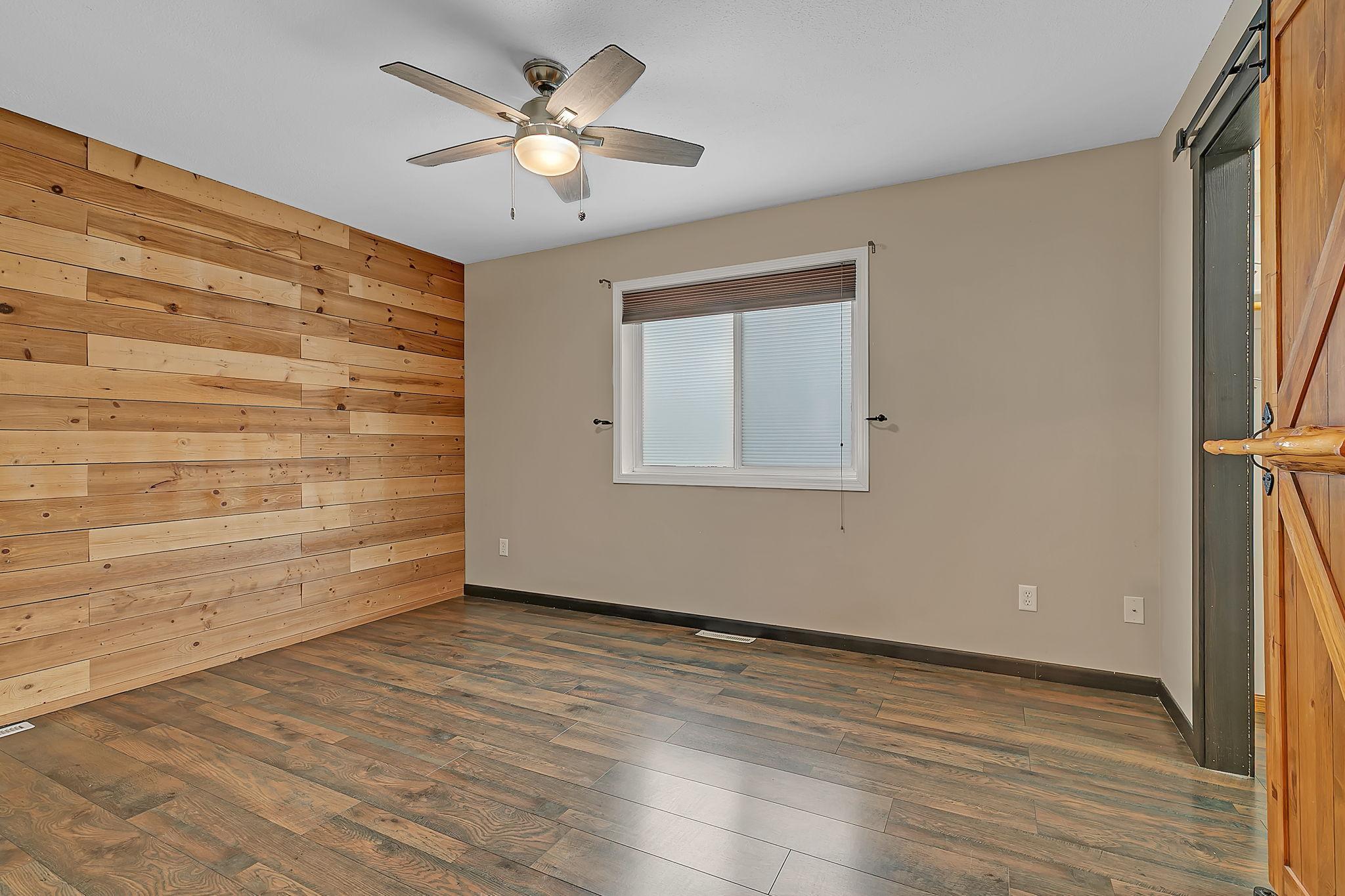 105 Iris Lane Ne Property Photo 15