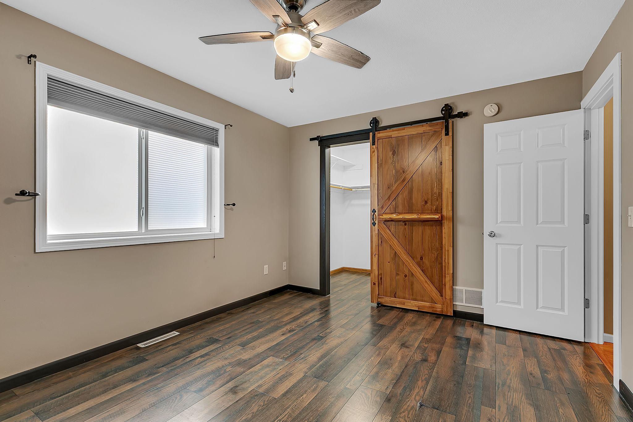 105 Iris Lane Ne Property Photo 16