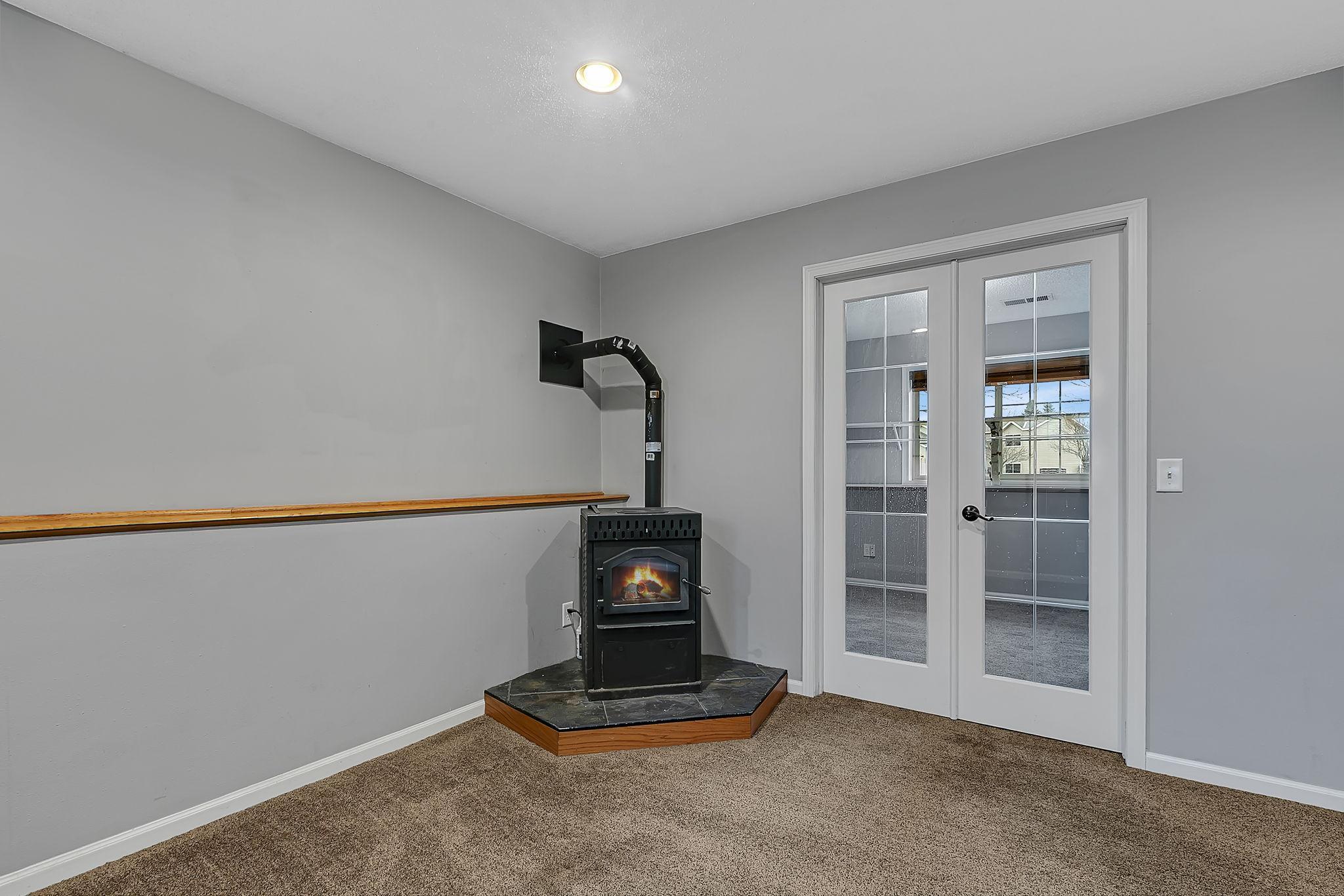 105 Iris Lane Ne Property Photo 27