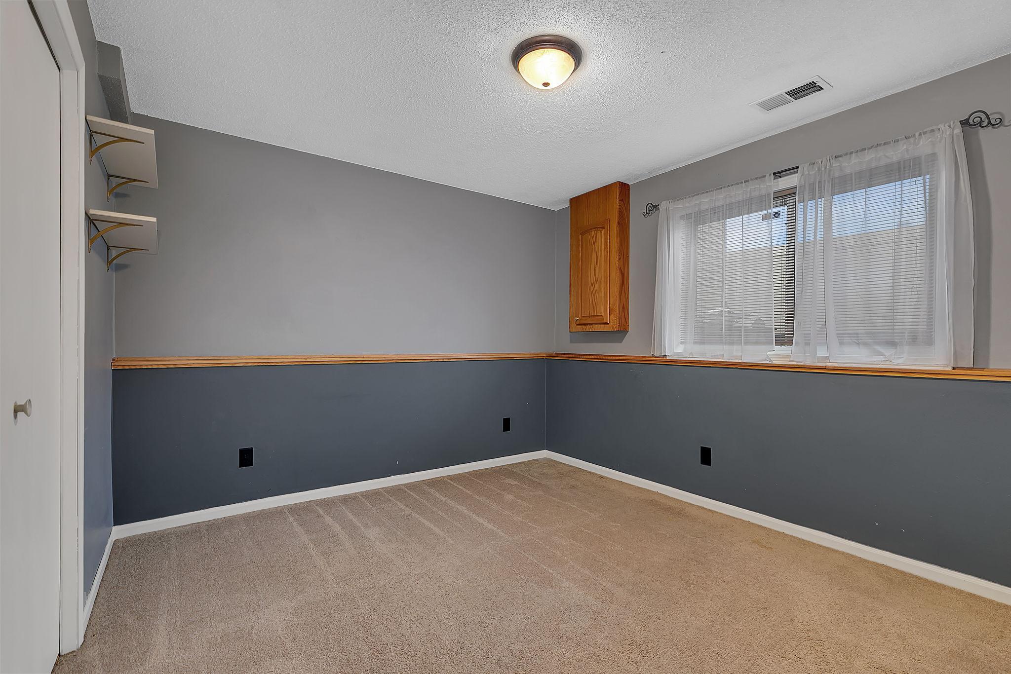 105 Iris Lane Ne Property Photo 32