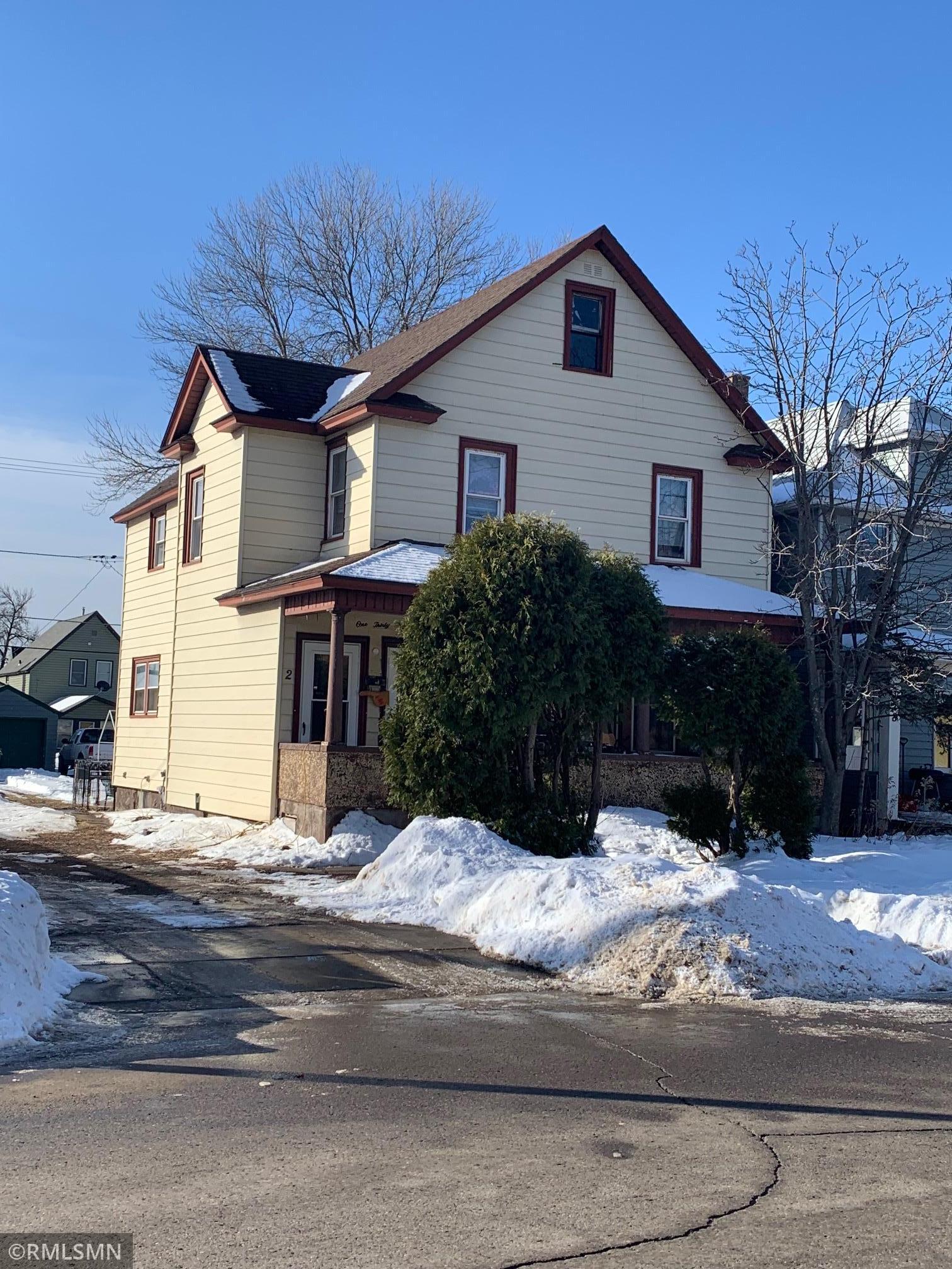 130 E 16th Street