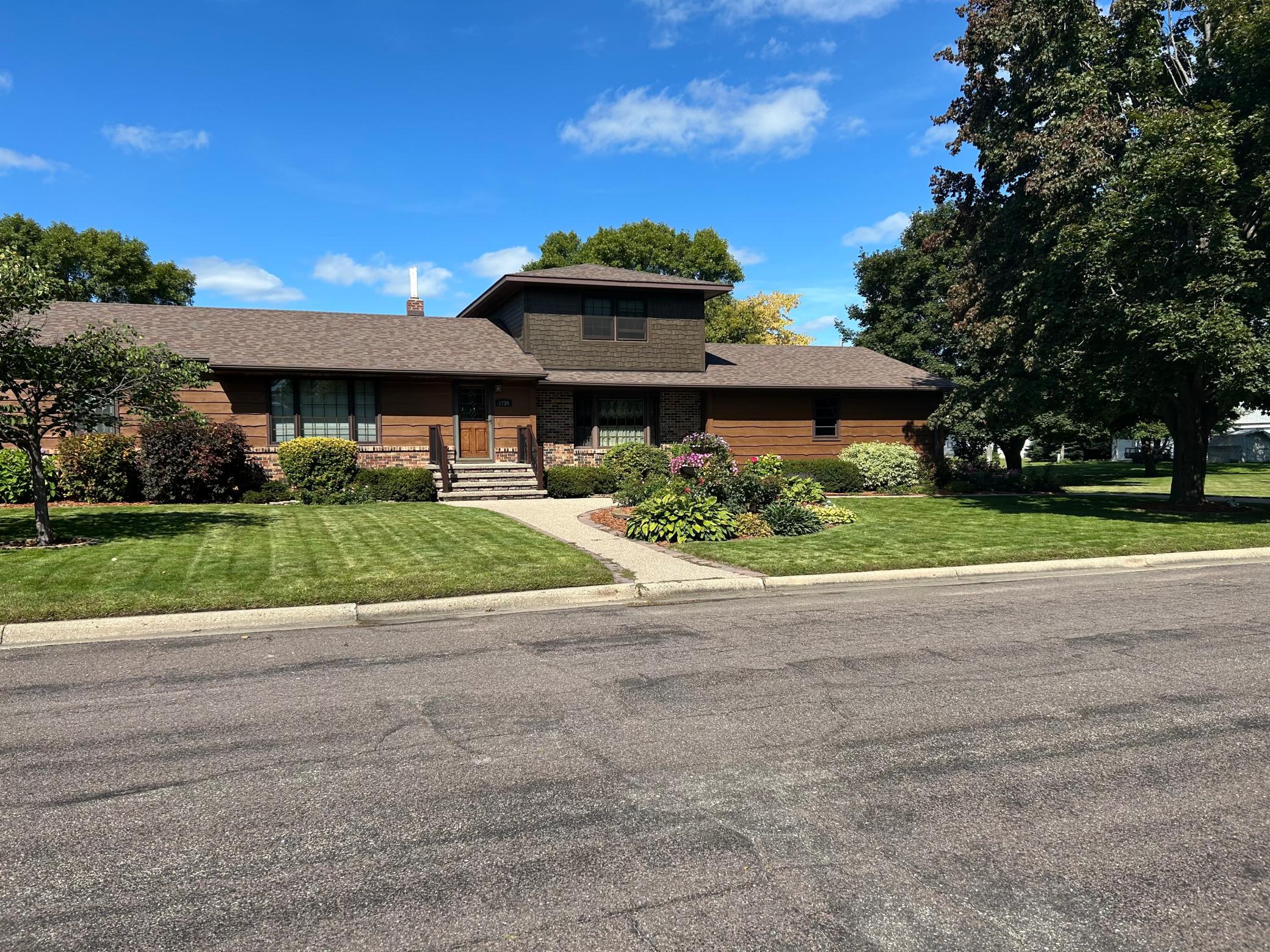 1730 Stone Avenue Property Photo 1