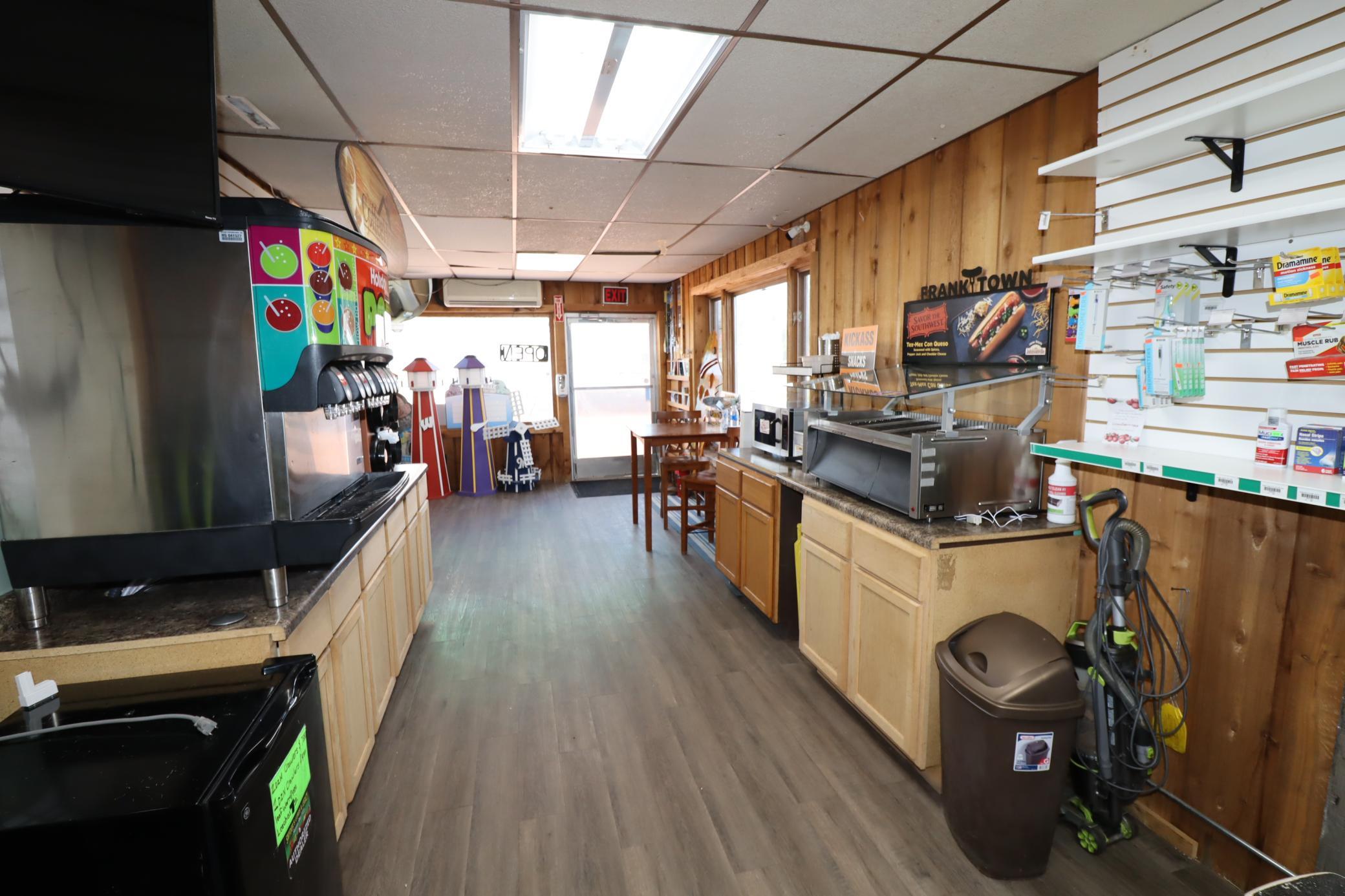 22195 Us Highway 63 Property Photo 6
