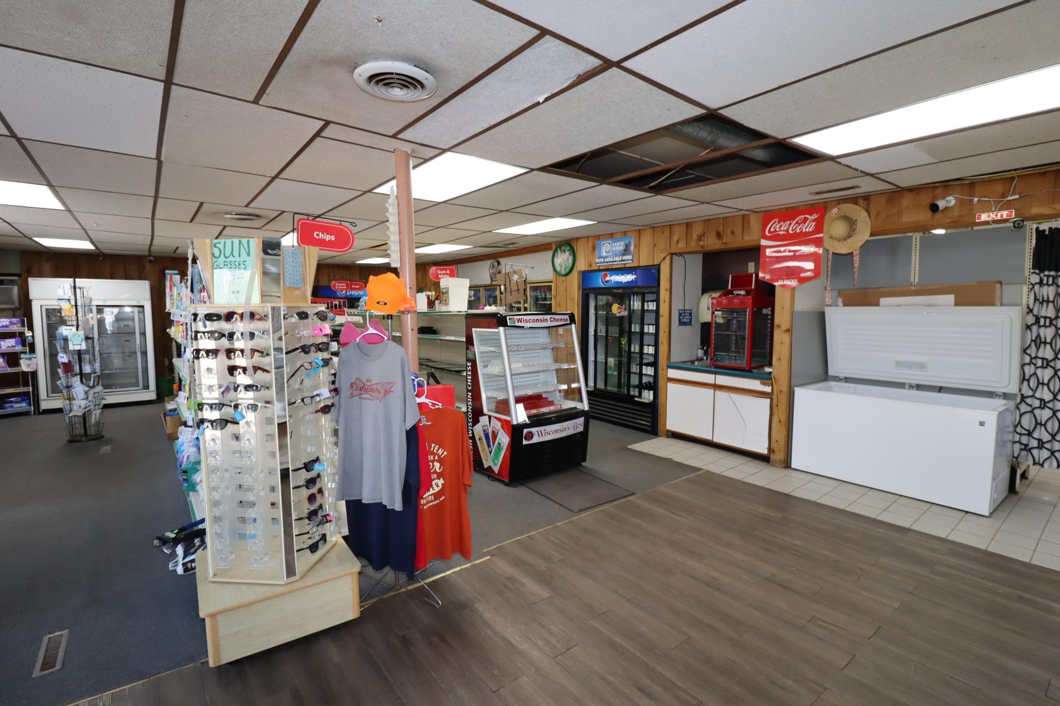 22195 Us Highway 63 Property Photo 7