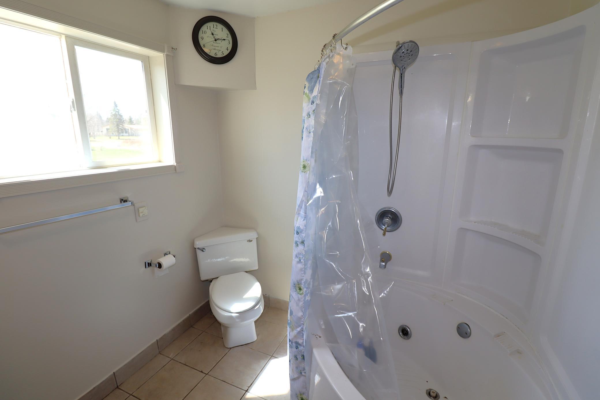 22195 Us Highway 63 Property Photo 36