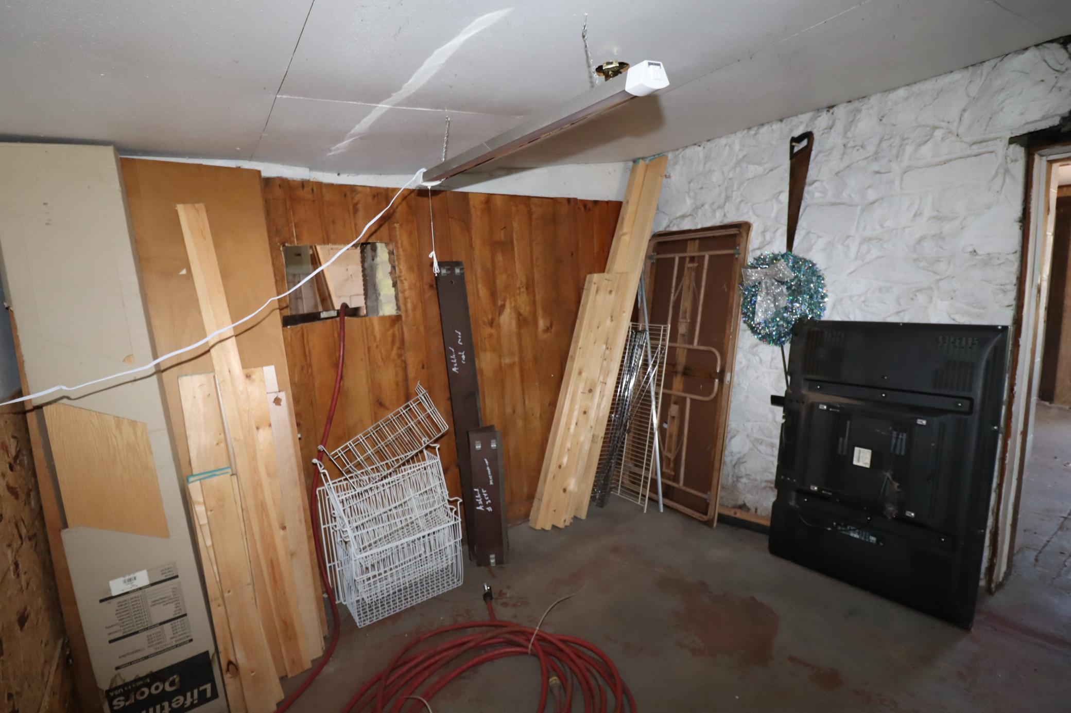 22195 Us Highway 63 Property Photo 45