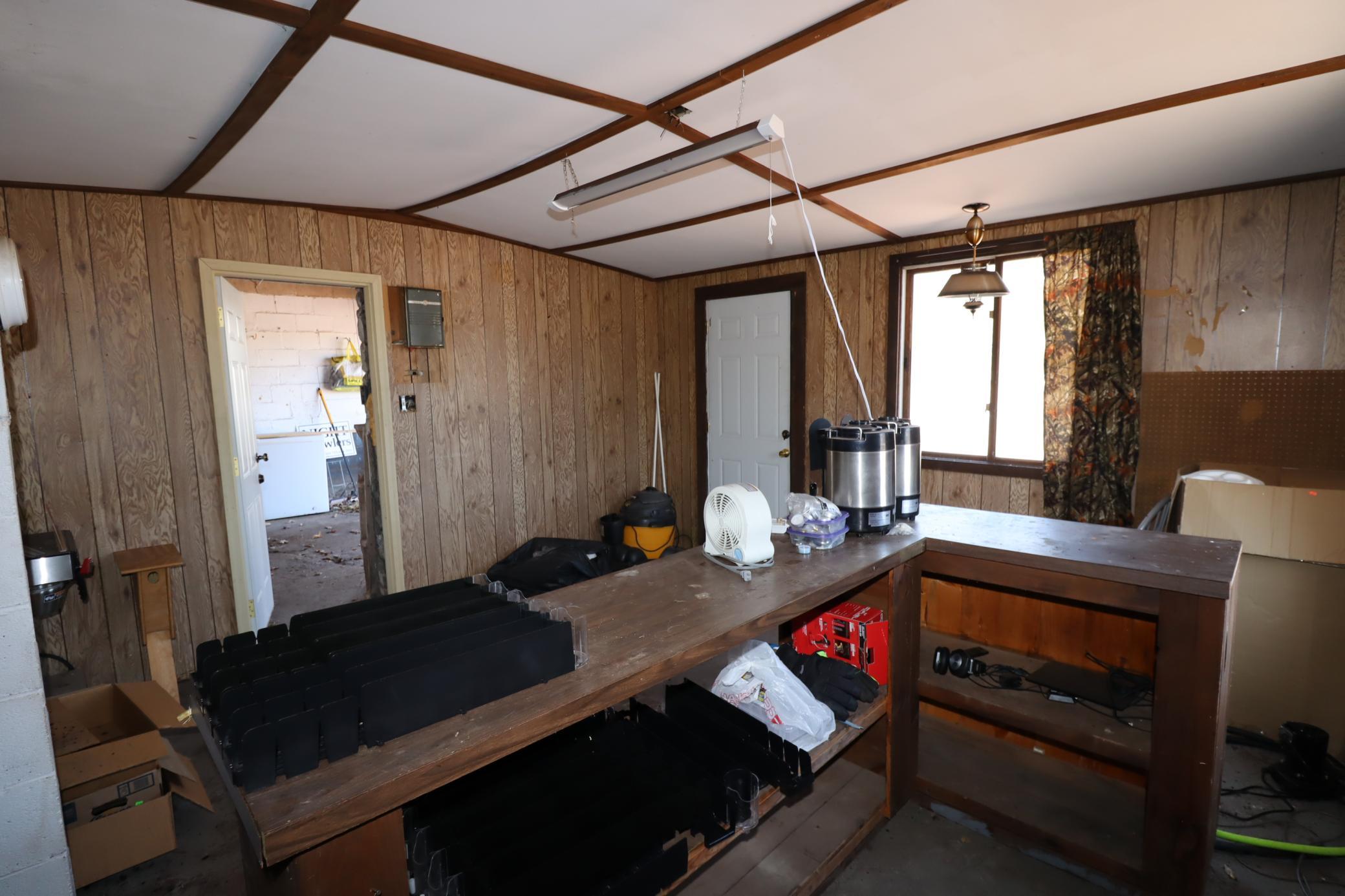 22195 Us Highway 63 Property Photo 46