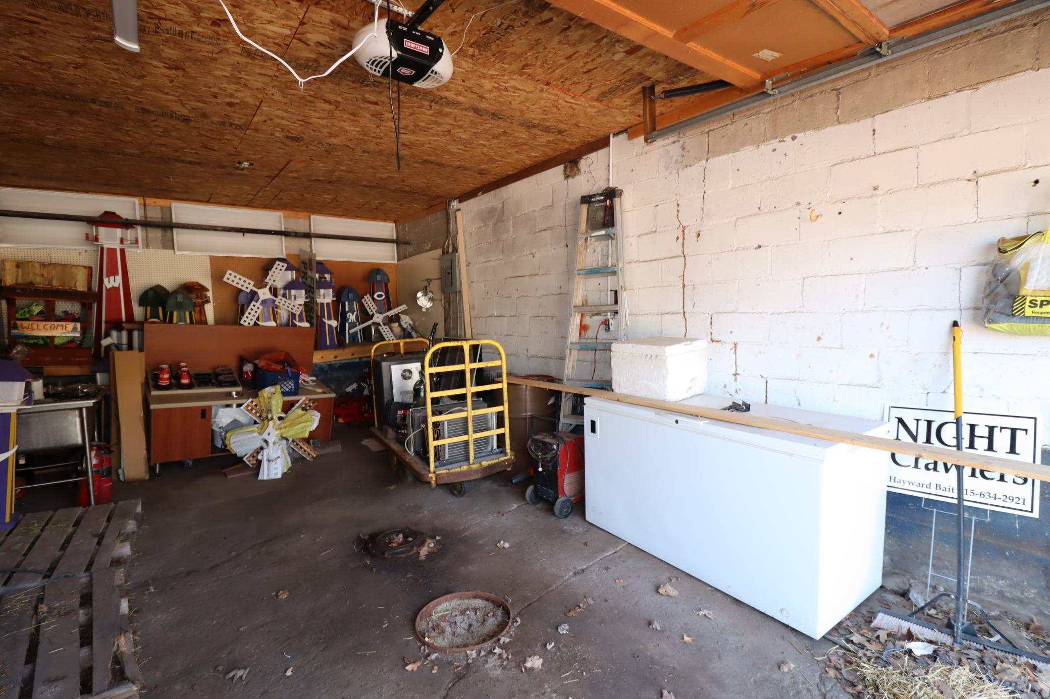 22195 Us Highway 63 Property Photo 48