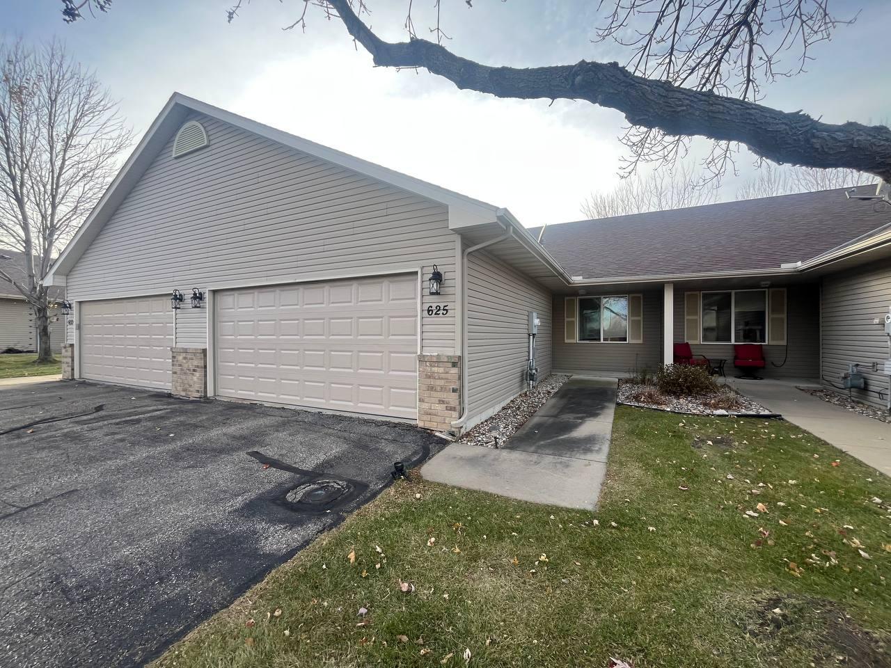 625 Meadow Lane Property Photo 1