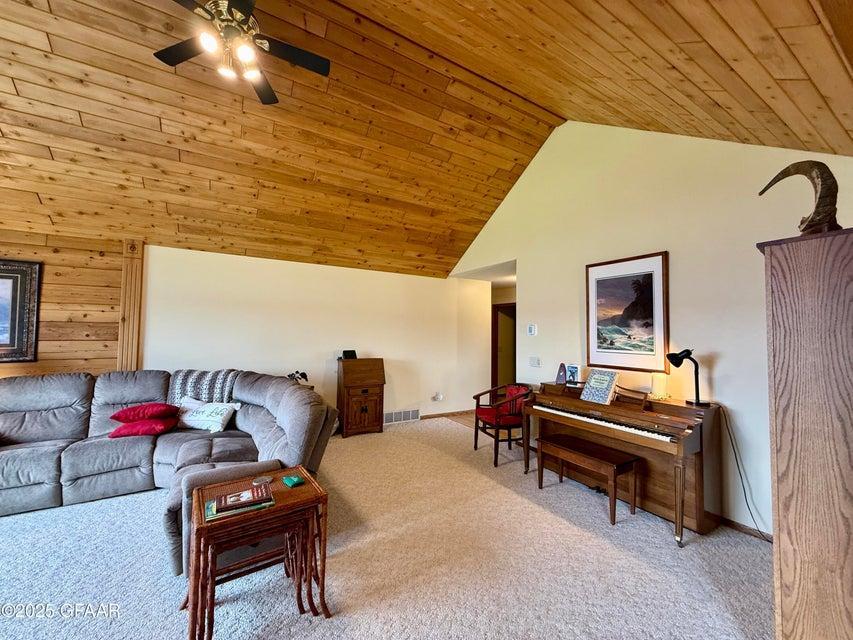 17021 470th Street Property Photo 20