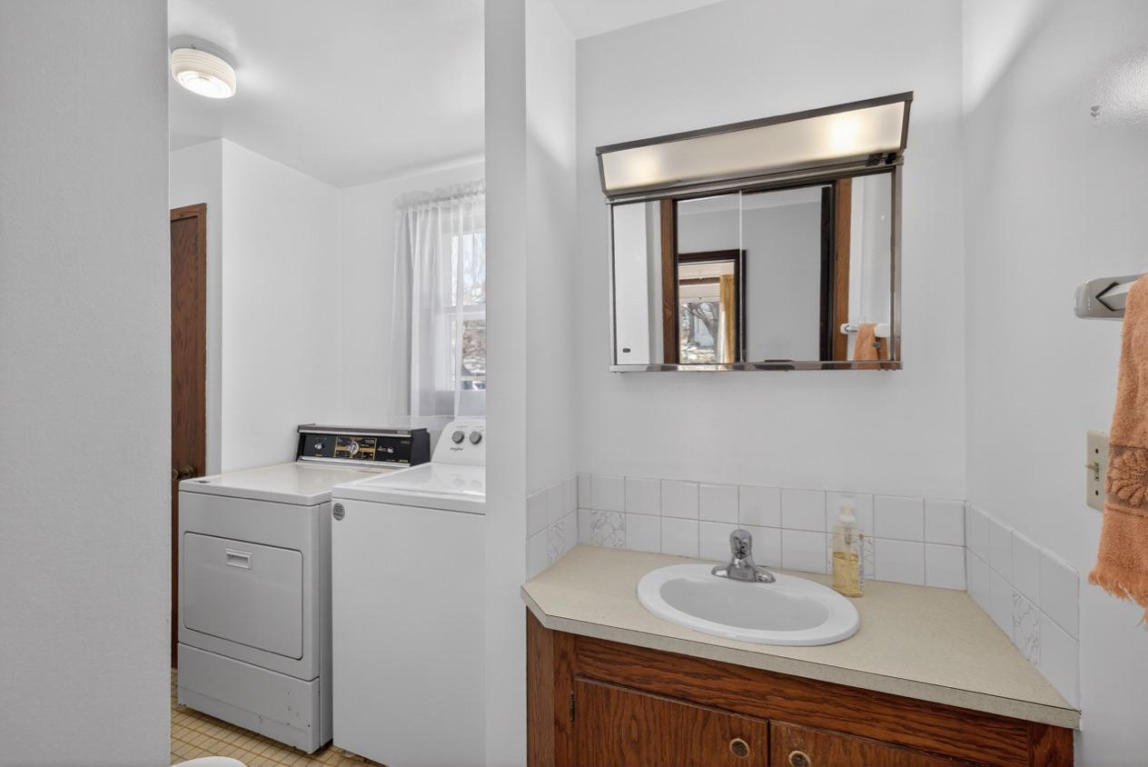 815 E Center Street Property Photo 10