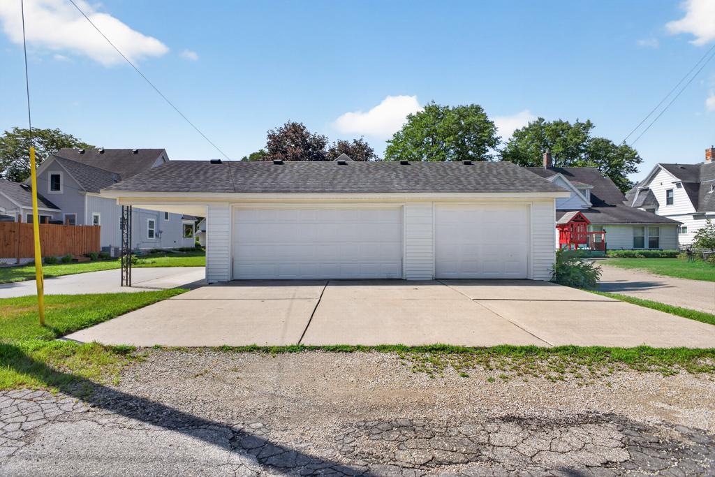 815 E Center Street Property Photo 29