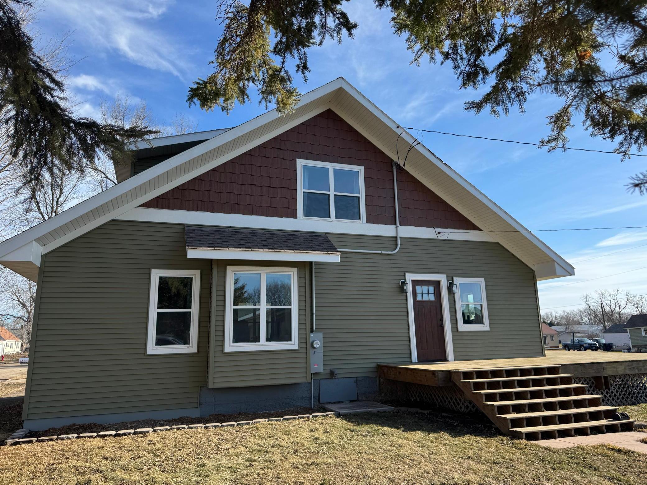 174 7th Street Property Photo 1