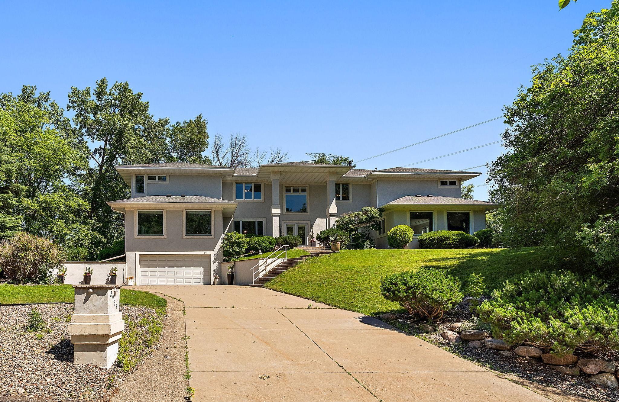 2935 Minnehaha Curve E Property Photo 2