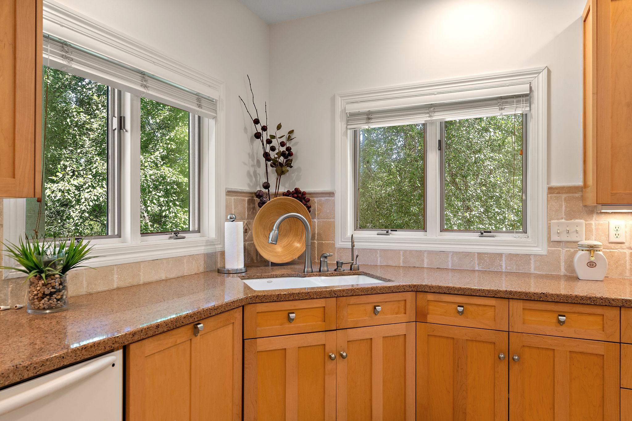 2935 Minnehaha Curve E Property Photo 15