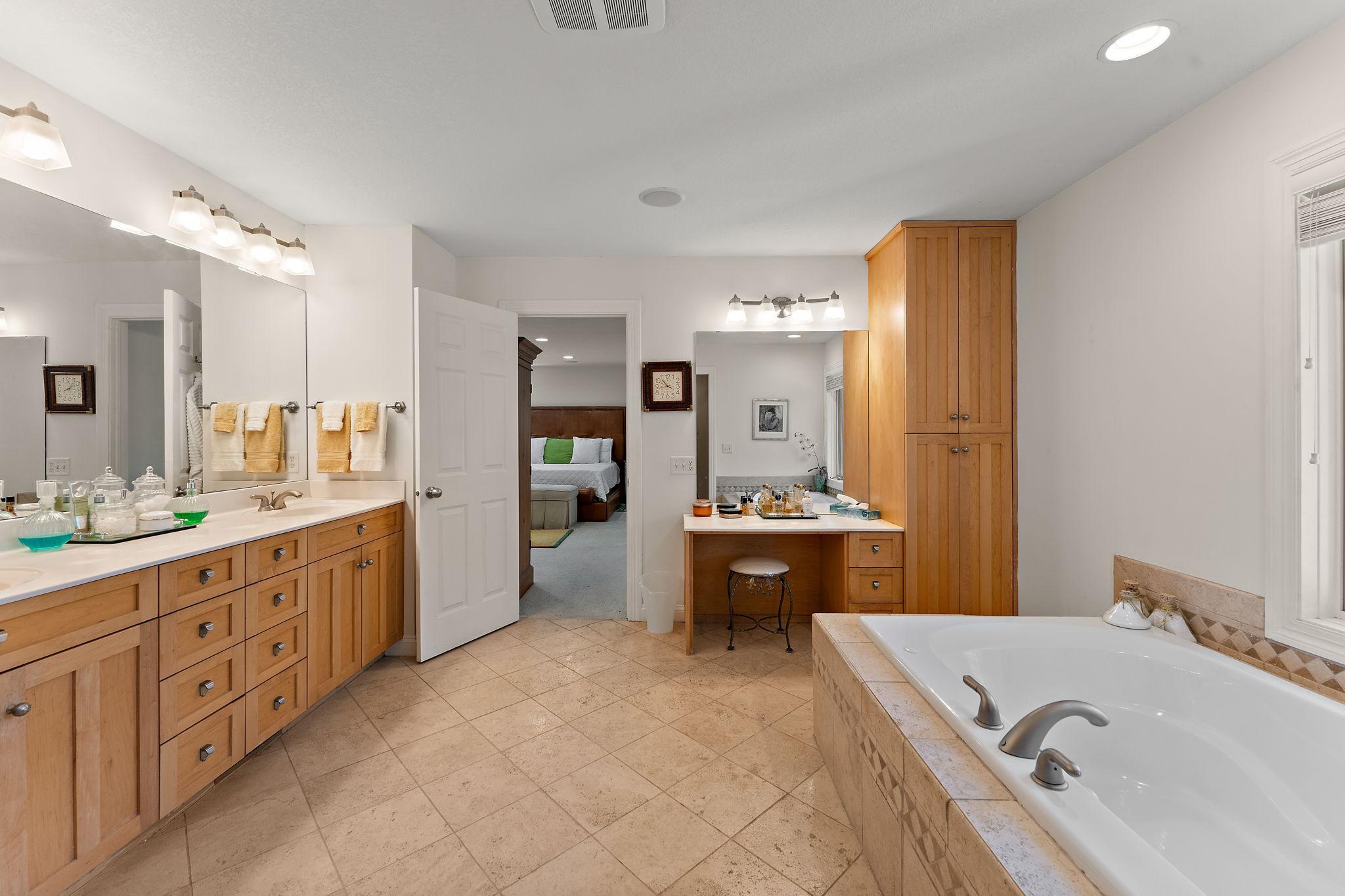 2935 Minnehaha Curve E Property Photo 40