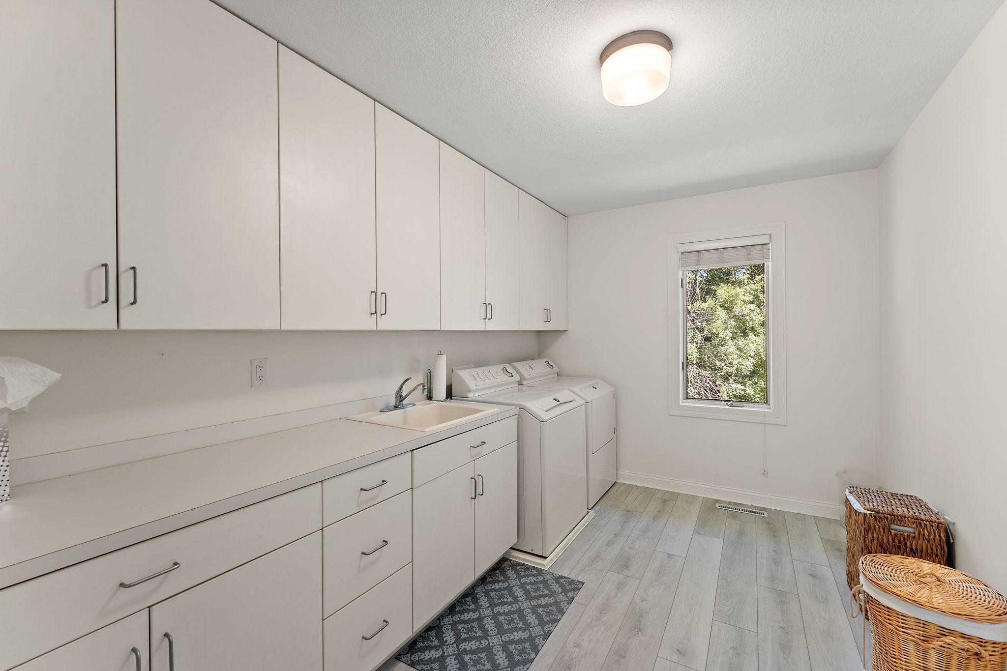 2935 Minnehaha Curve E Property Photo 45