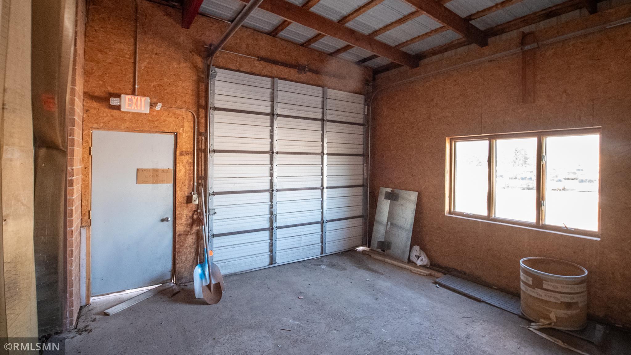 5140 Moundview Drive Property Photo 23