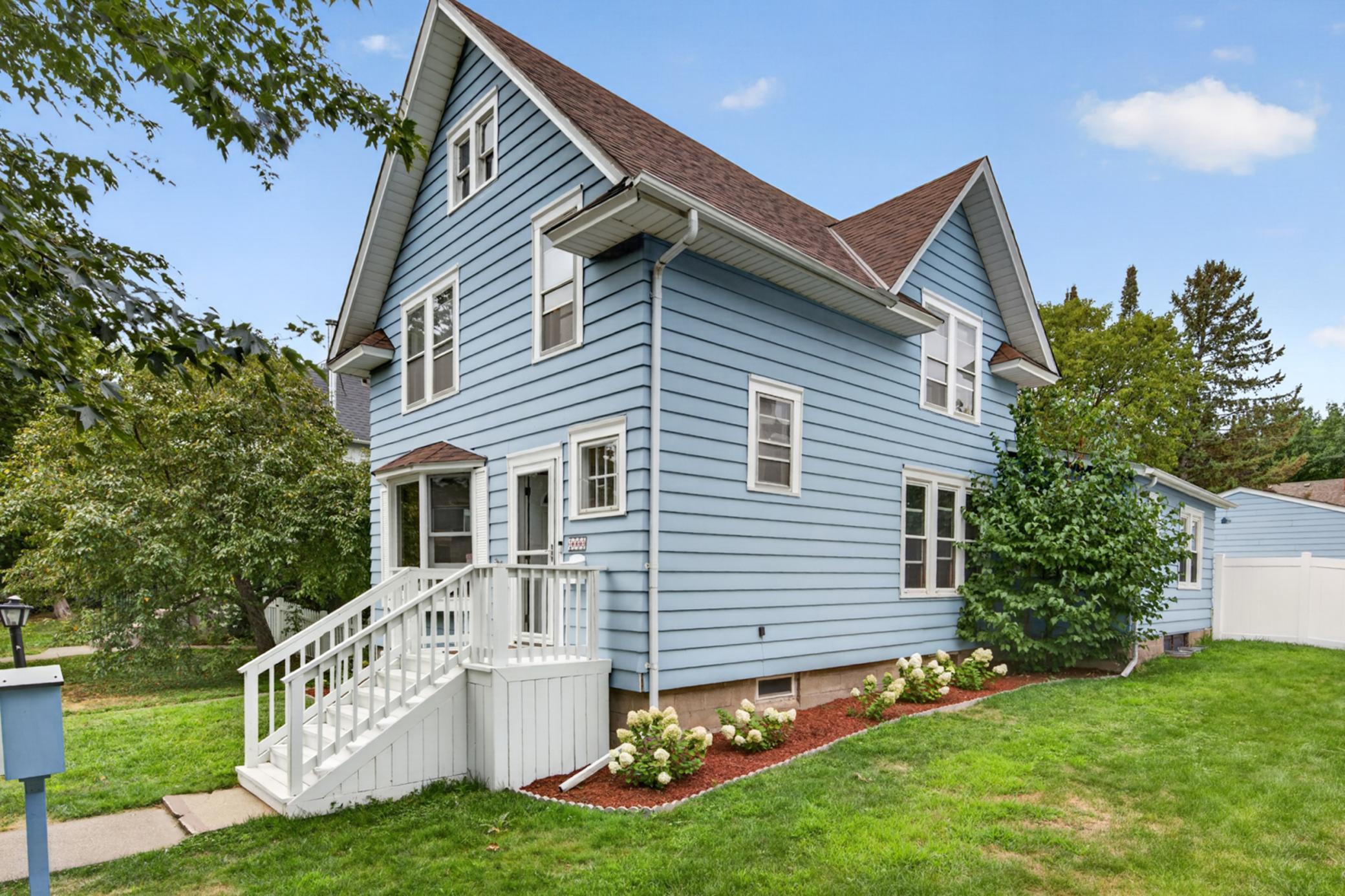 1033 Armstrong Avenue Property Photo 2