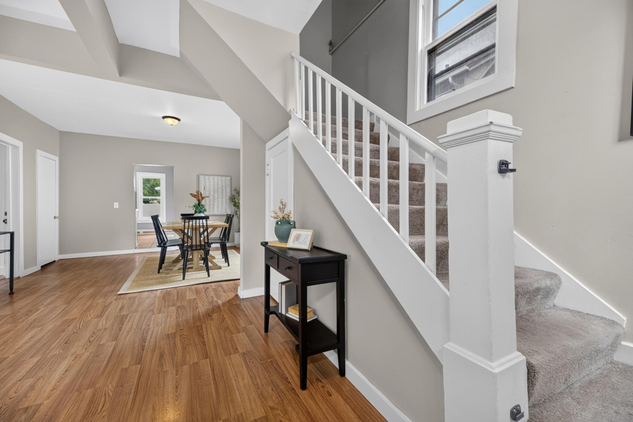 1033 Armstrong Avenue Property Photo 3