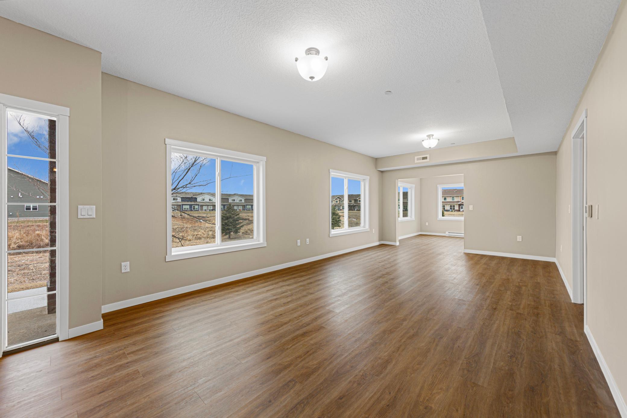 501 Ford Street E Property Photo 6