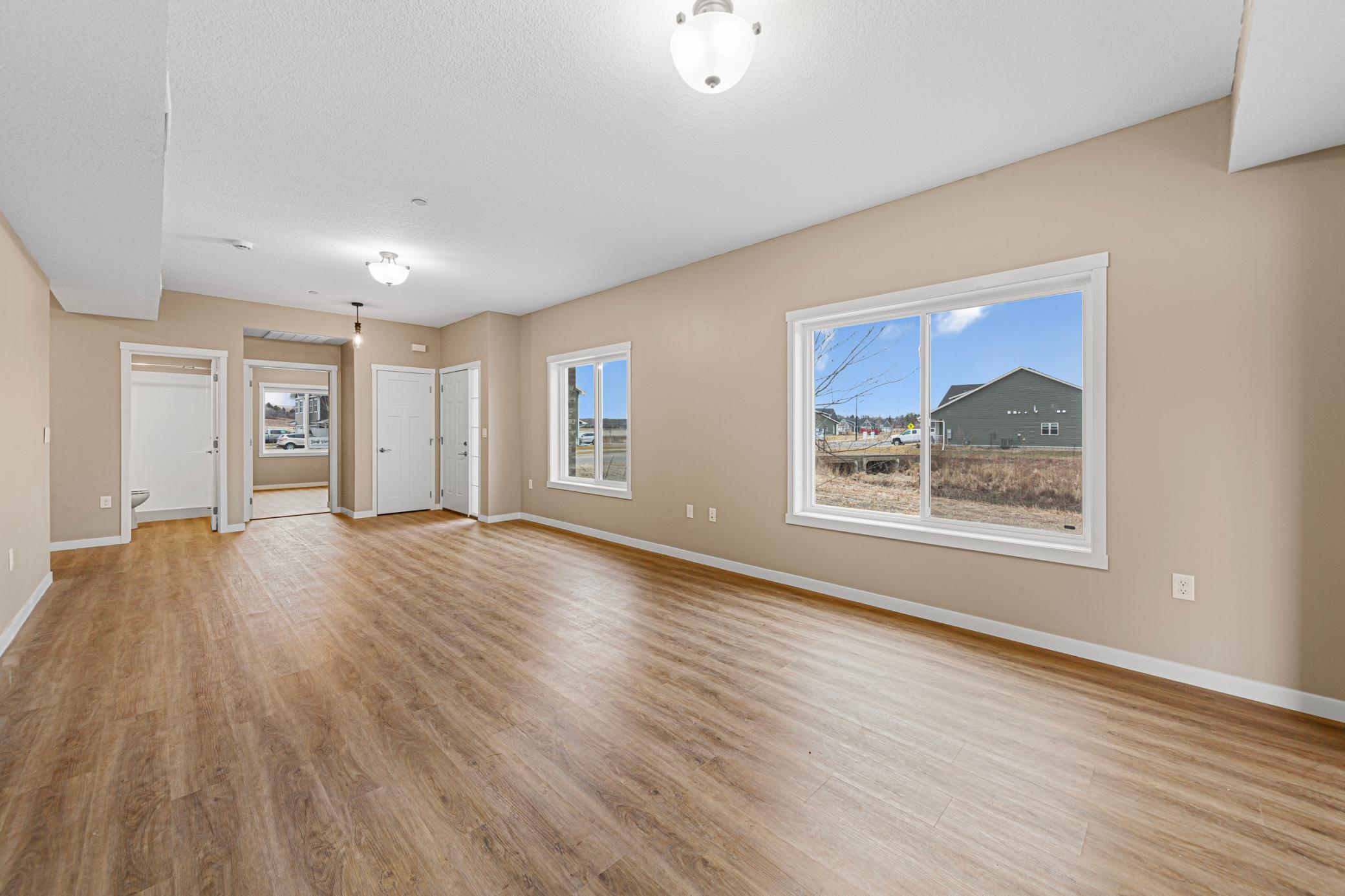 501 Ford Street E Property Photo 8
