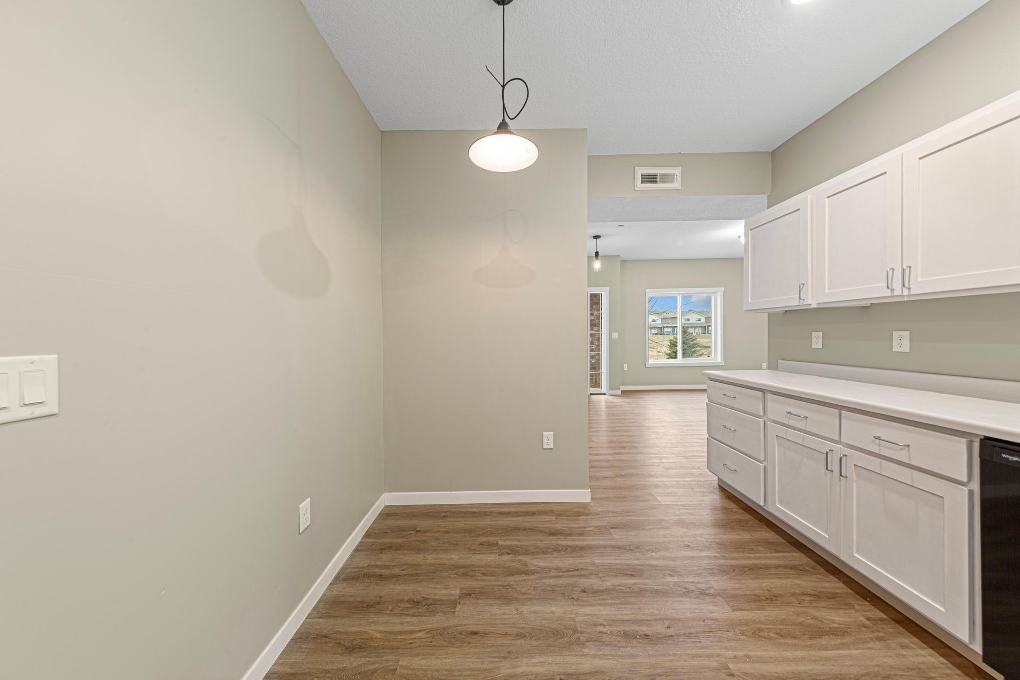 501 Ford Street E Property Photo 17