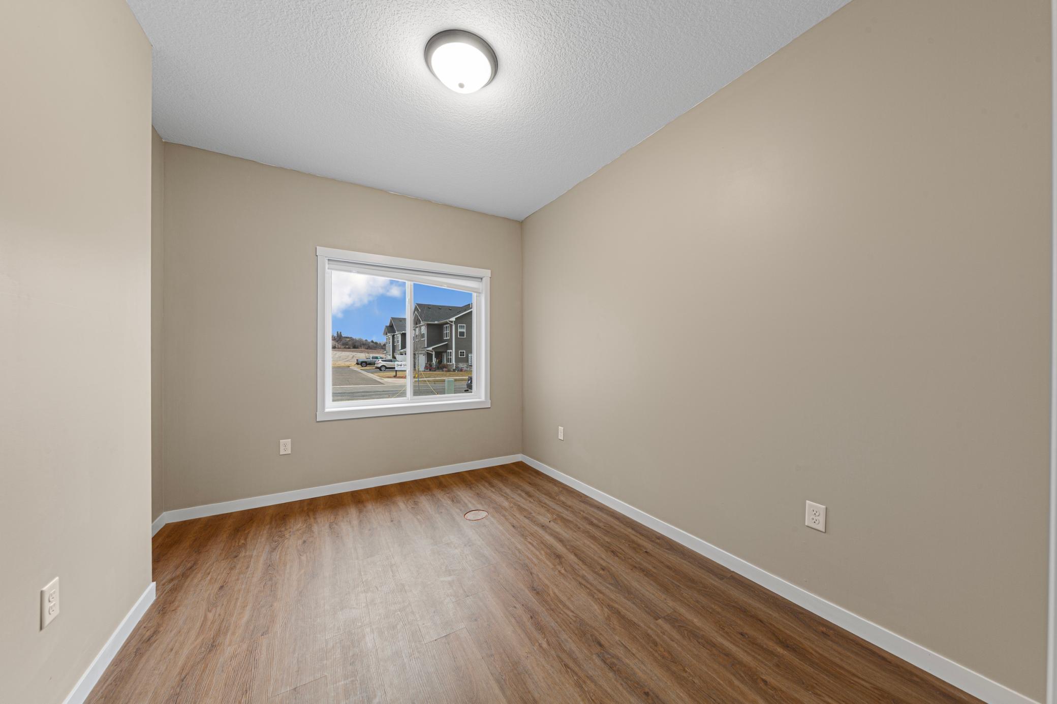 501 Ford Street E Property Photo 19