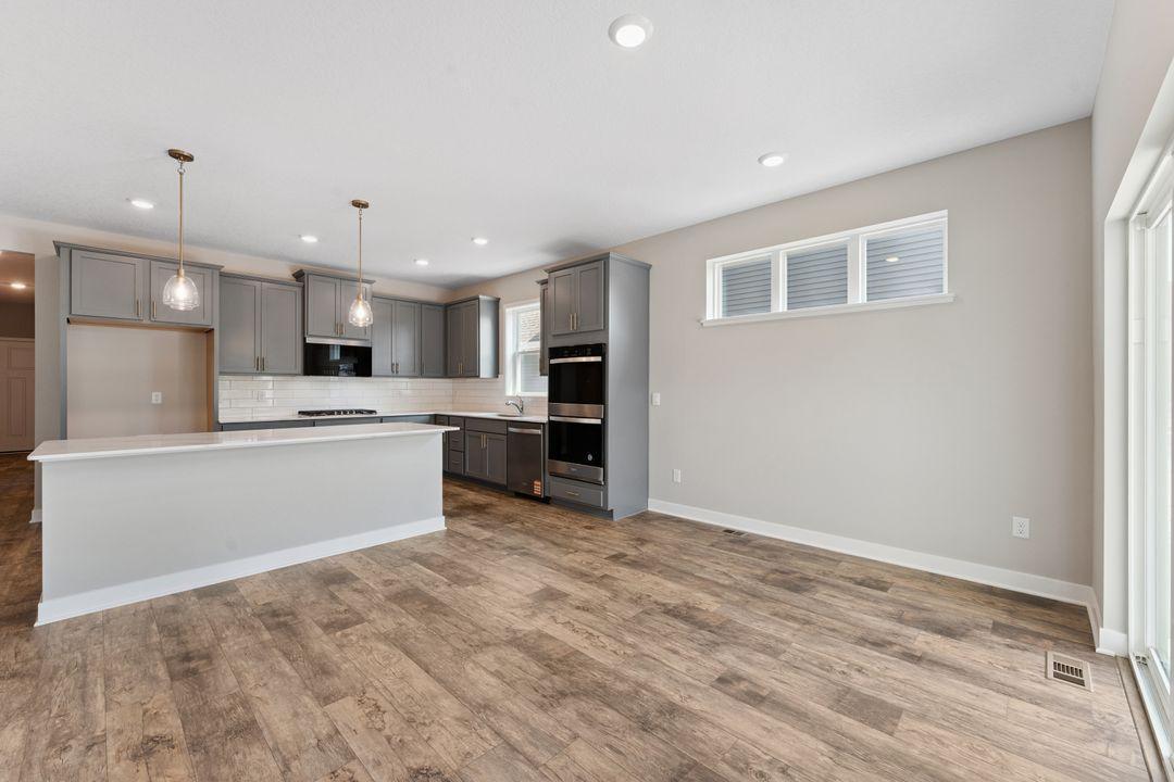 23879 Ashbury Drive Property Photo 6