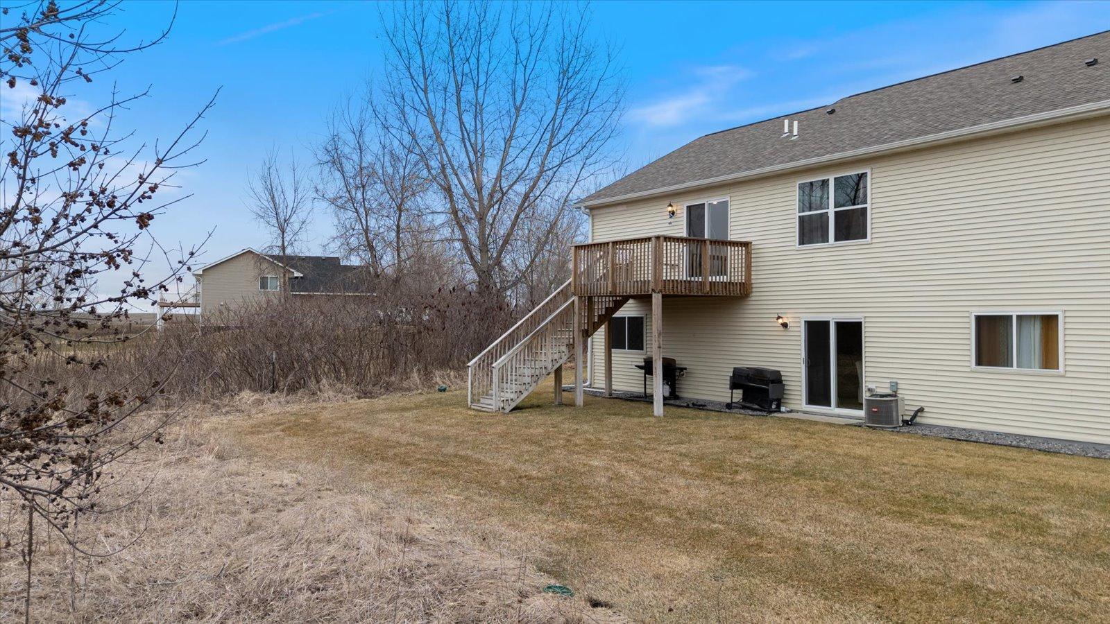 1023 White Tail Lane Property Photo 9