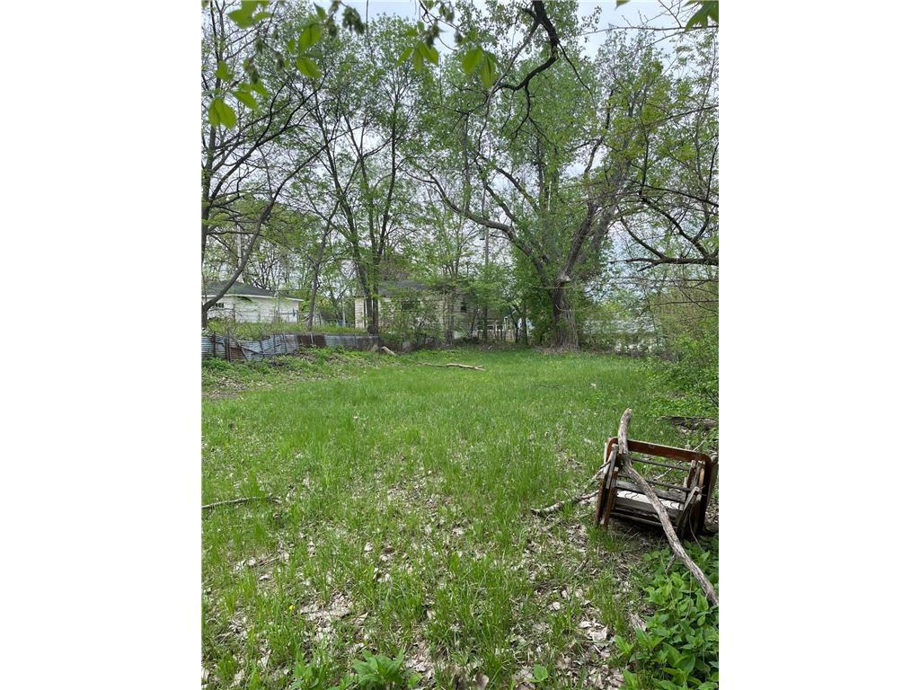 137 Sims Avenue Property Photo 3