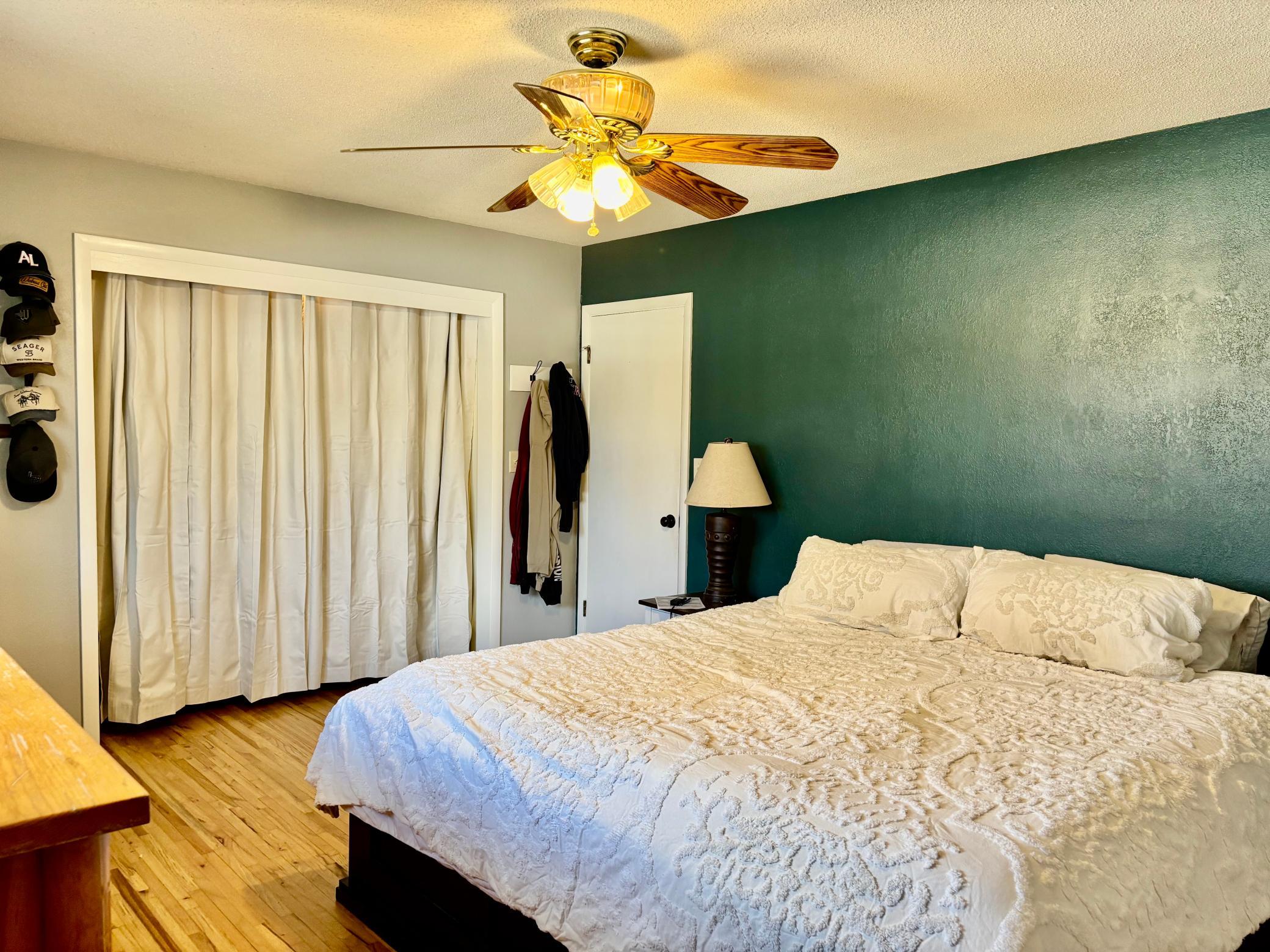406 Robin Road Property Photo 17