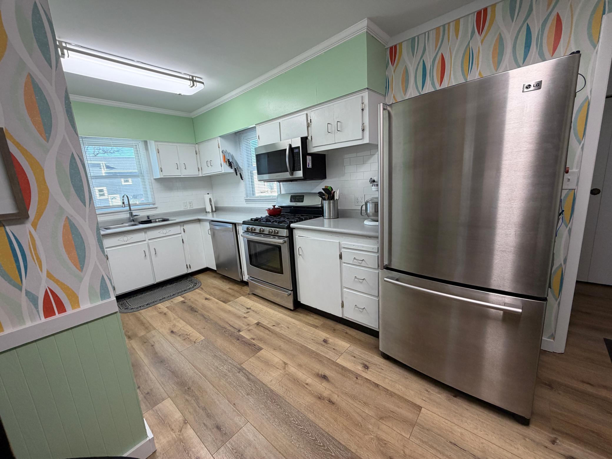 401 Center Street E Property Photo 5