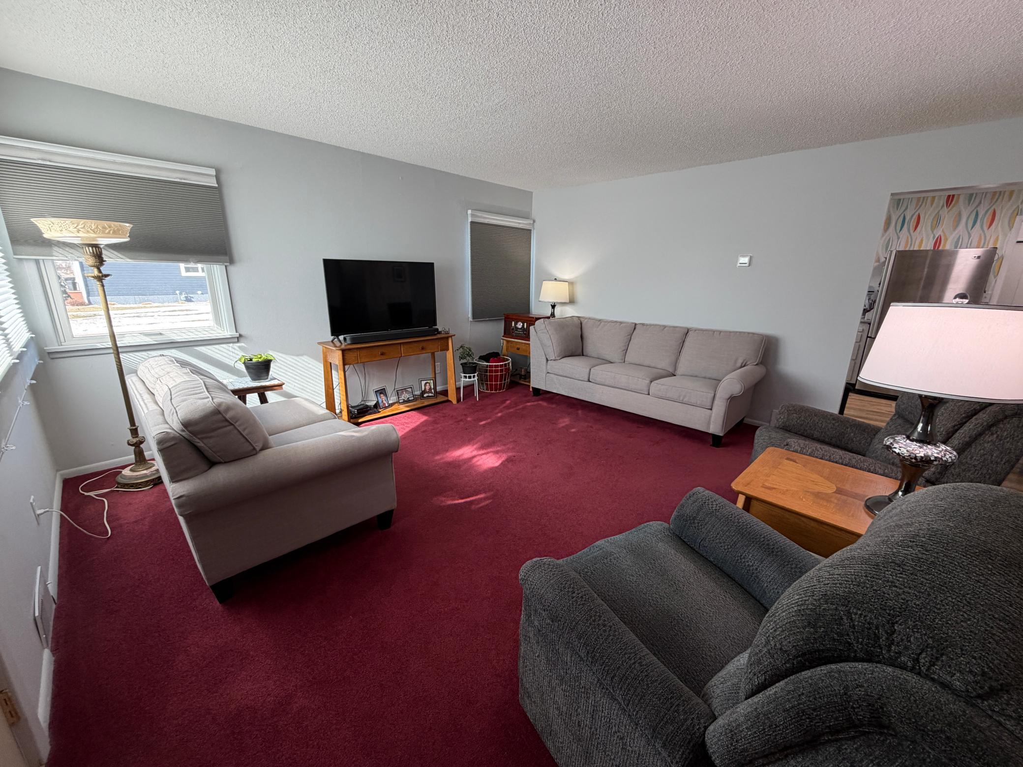 401 Center Street E Property Photo 12