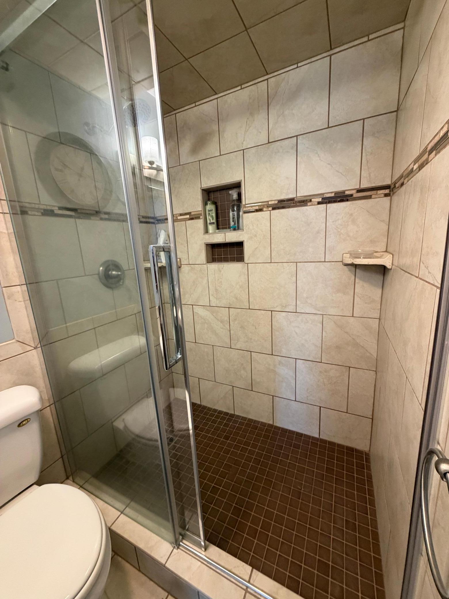 401 Center Street E Property Photo 15