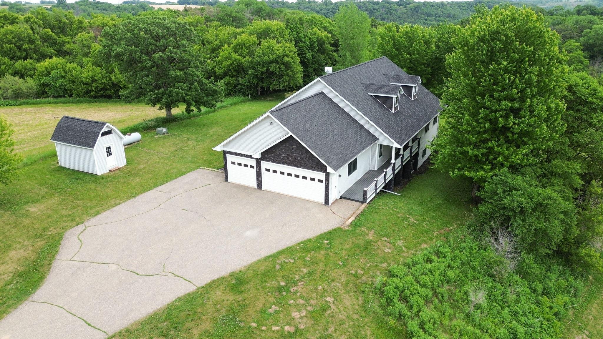 17531 County 41 Boulevard Property Photo 1