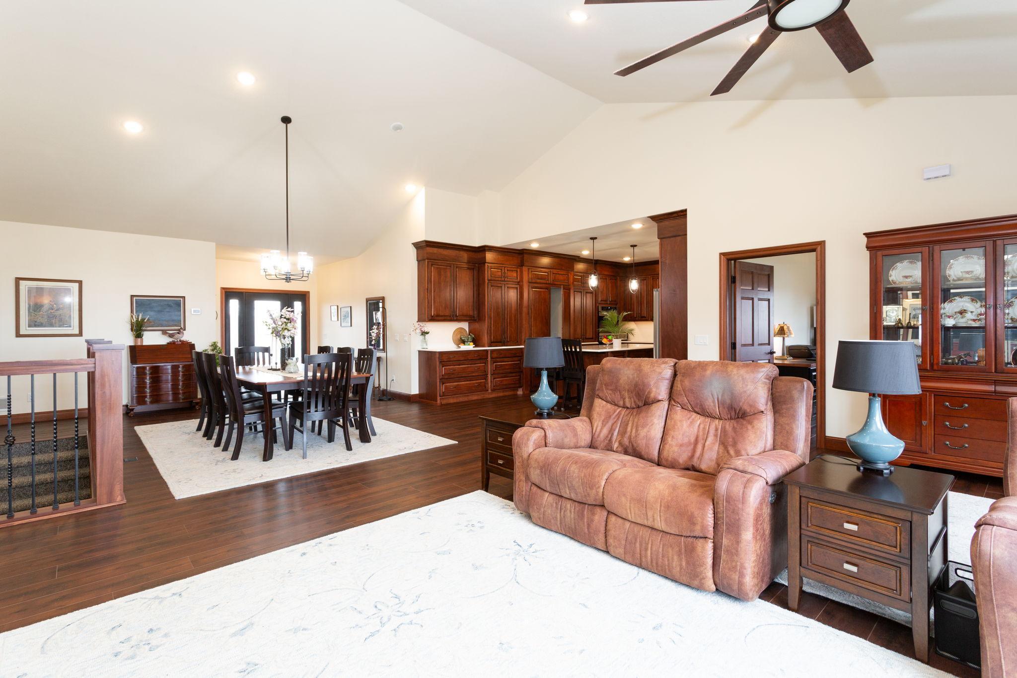 17531 County 41 Boulevard Property Photo 14