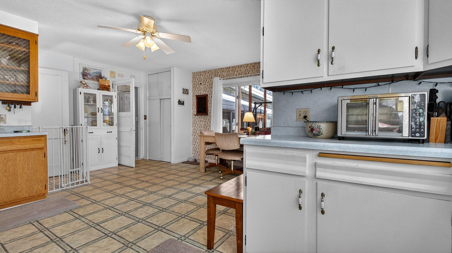 512 W Evans Street Property Photo 7