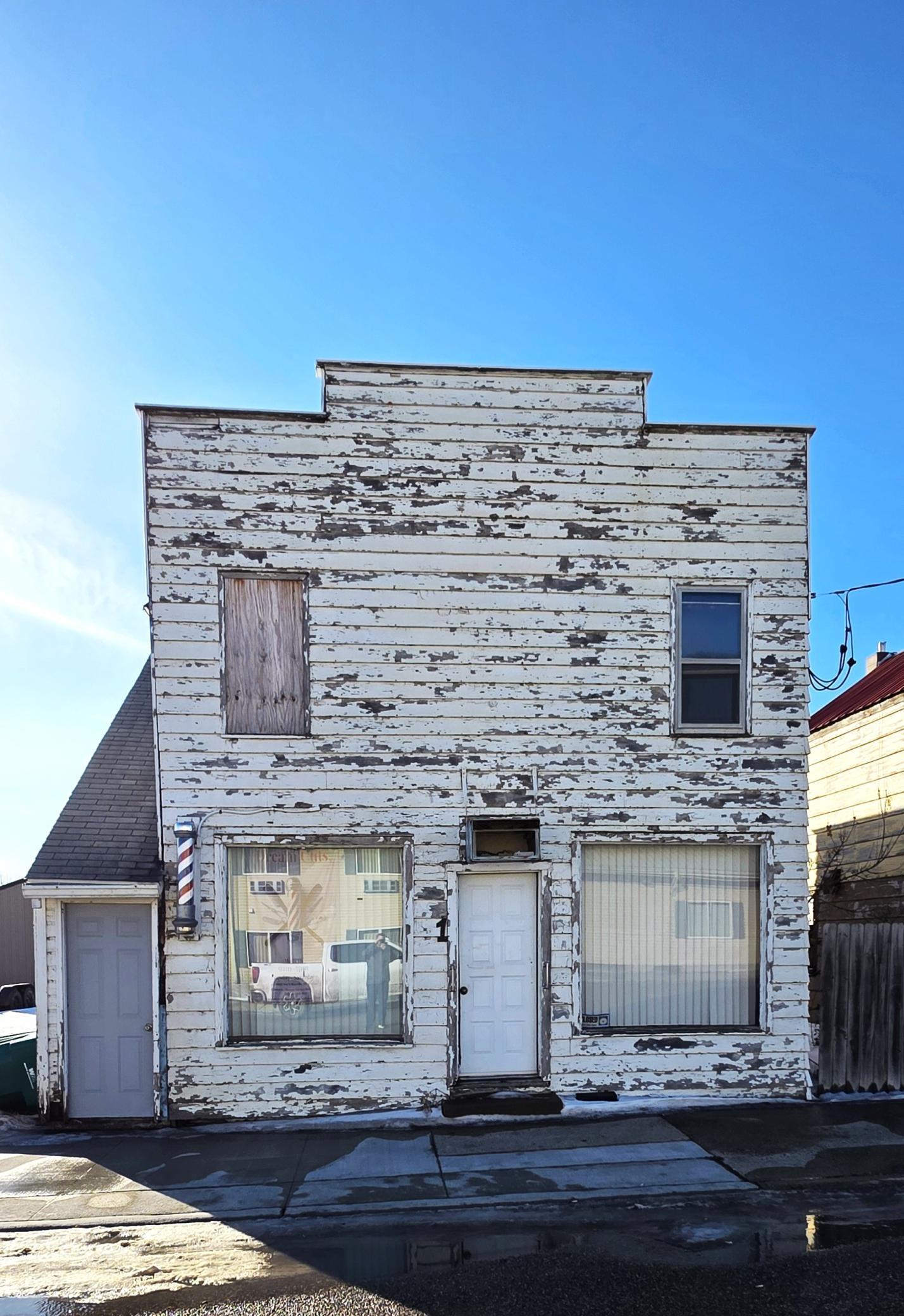 41 C E N T E R Avenue S Property Photo 1