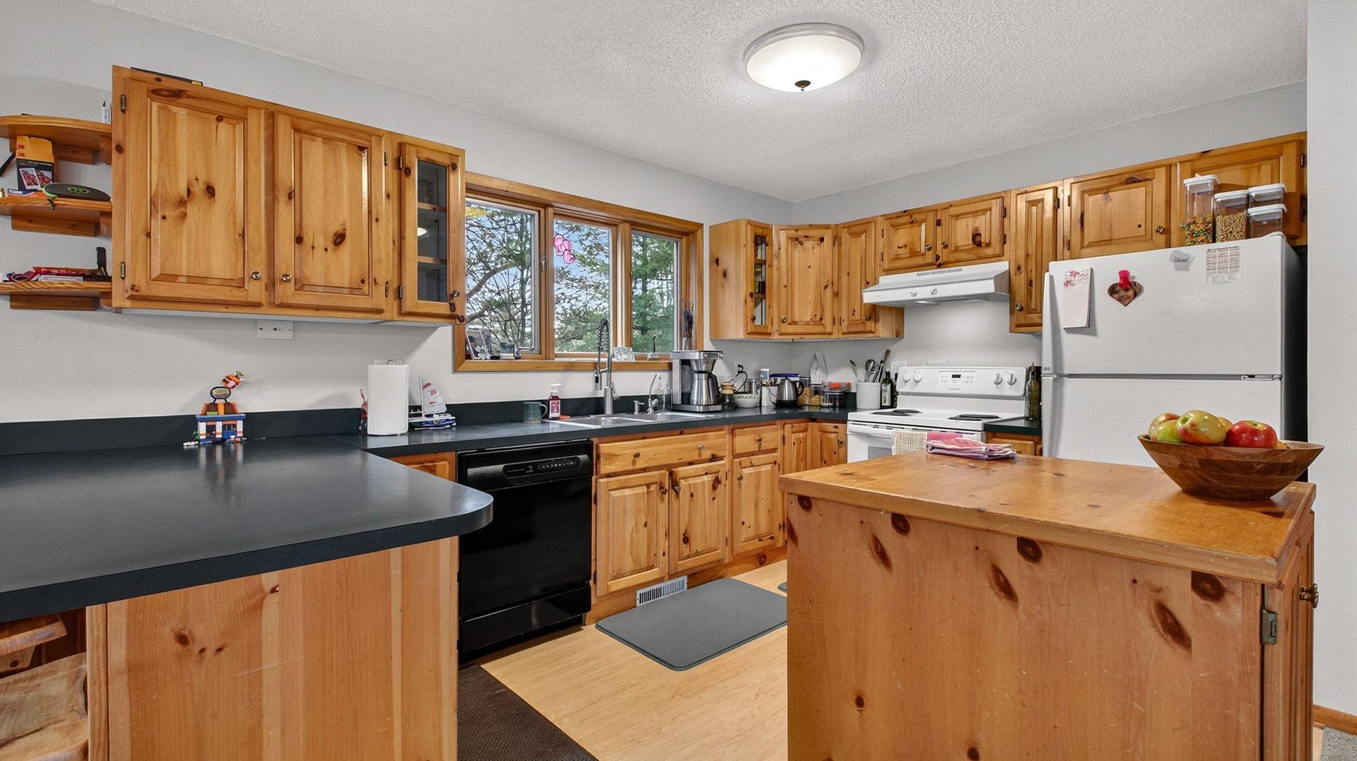 762 27 7/8 Street Property Photo 9