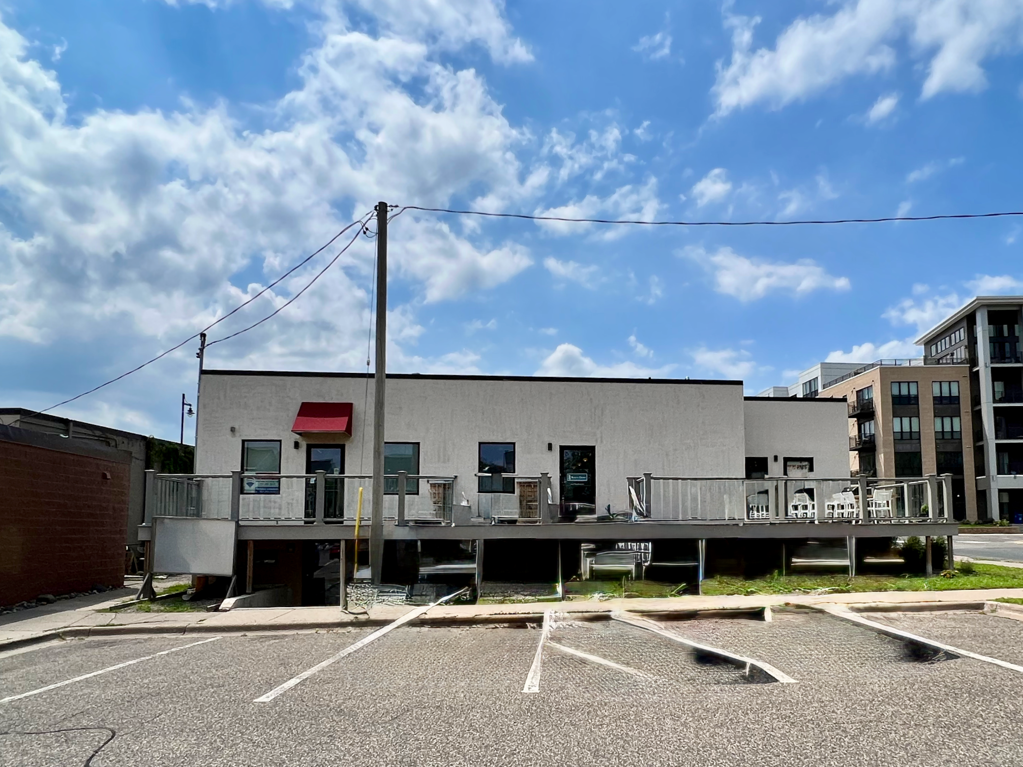 167 Lake Street N Property Photo 5