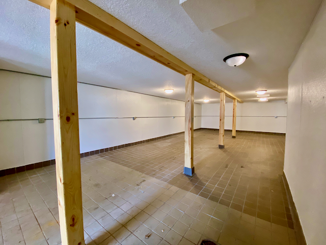 167 Lake Street N Property Photo 10