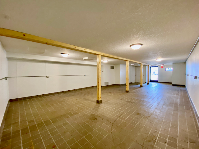 167 Lake Street N Property Photo 12