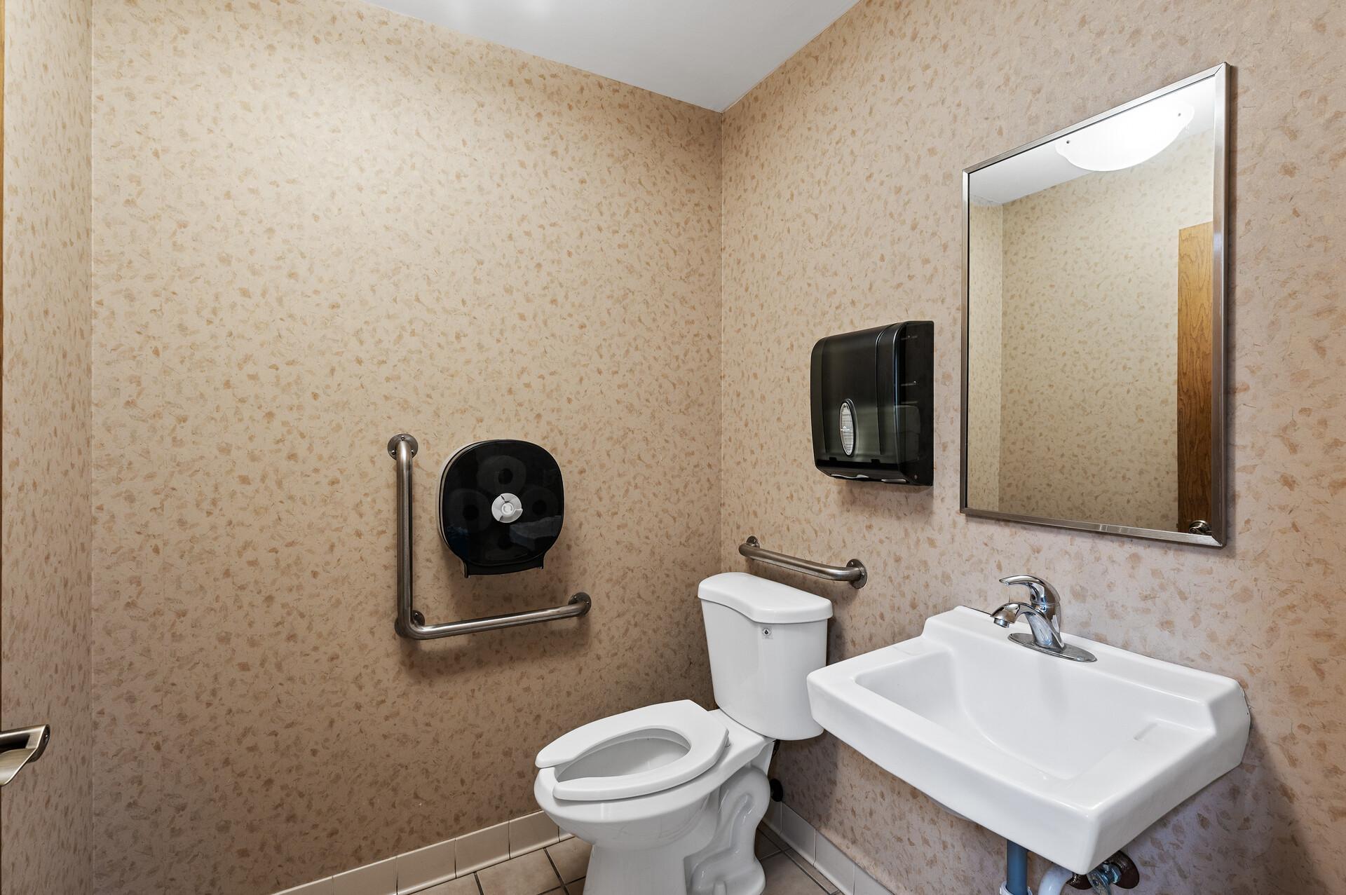 6240 Highway 65 Ne Property Photo 29
