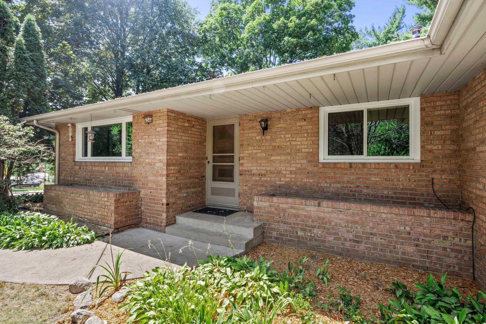 4344 Williston Road Property Photo 5