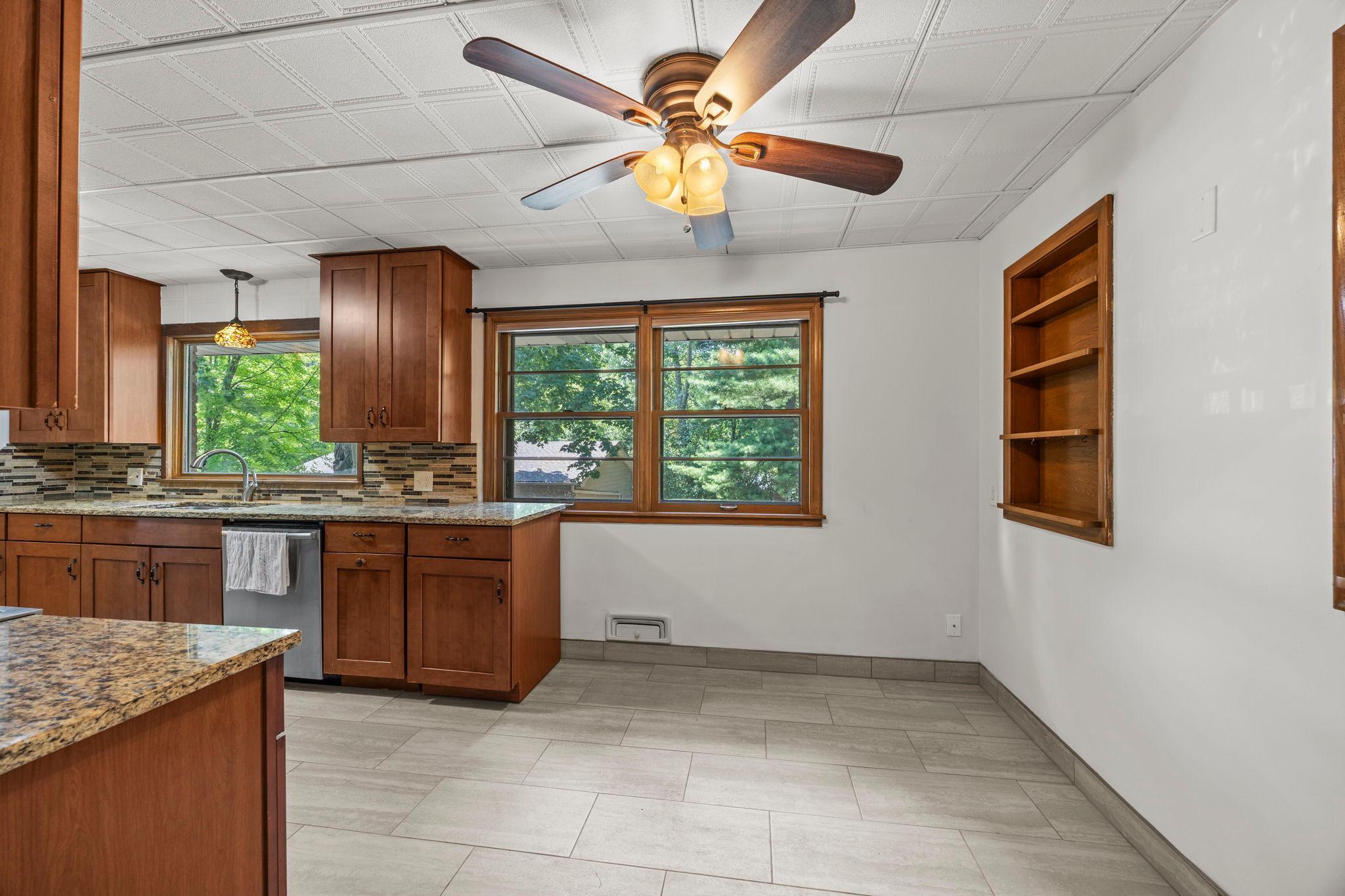 4344 Williston Road Property Photo 13