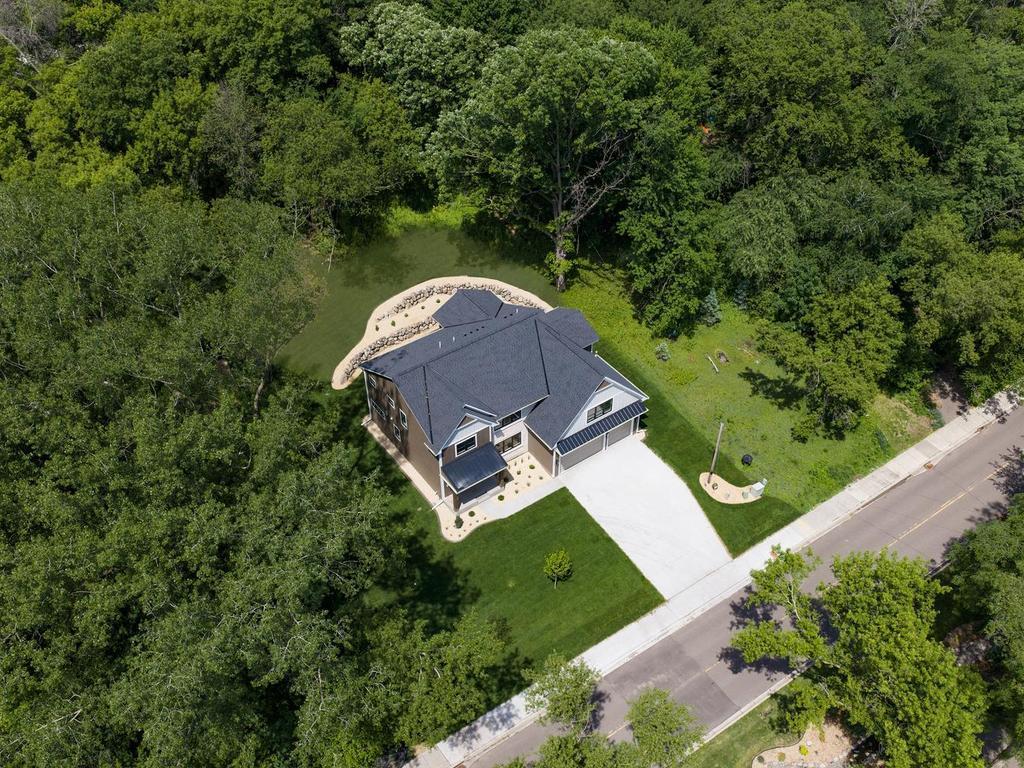 5034 Sparrow Road Property Photo 3