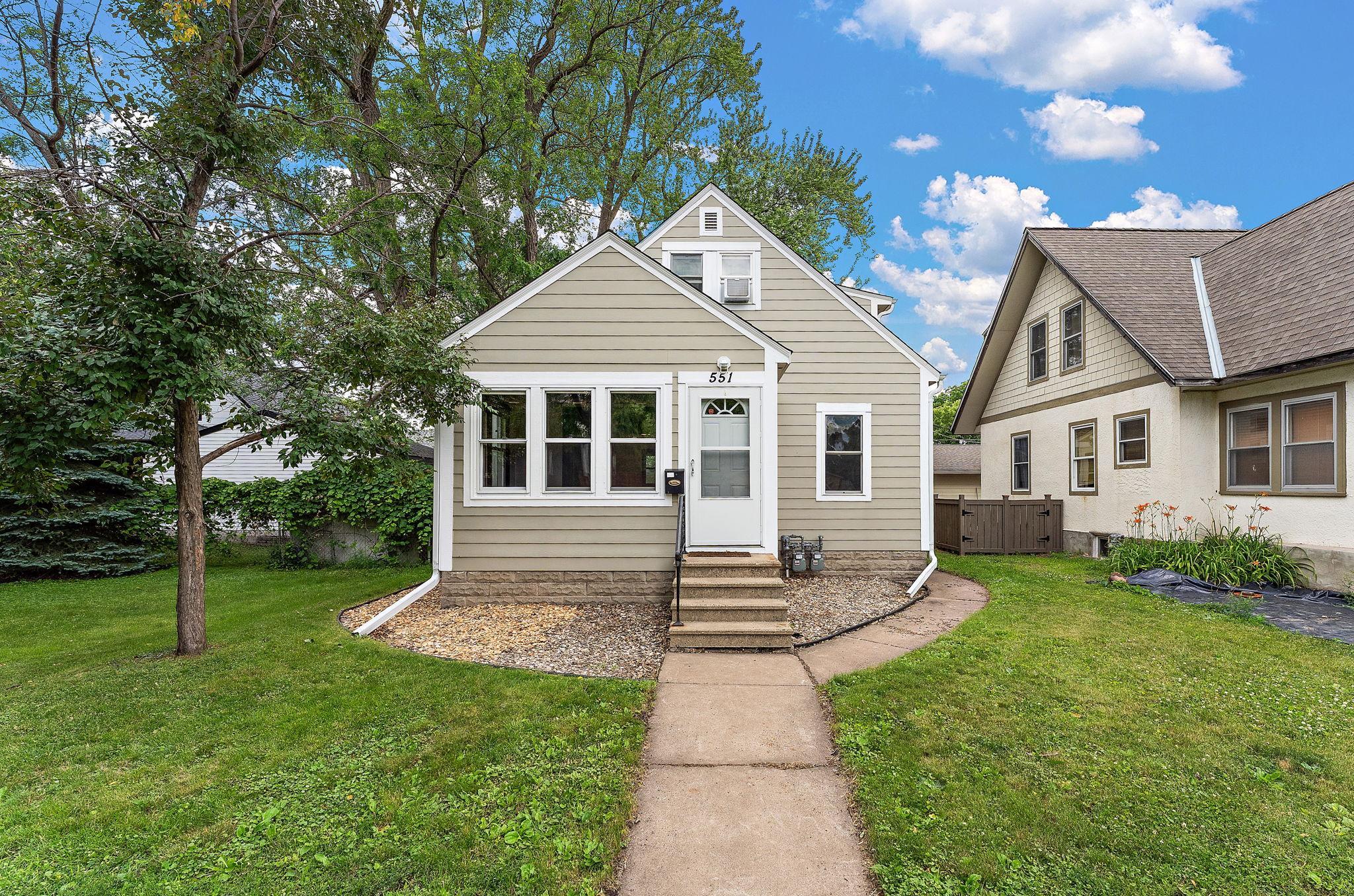 551 Pascal Street N Property Photo 2