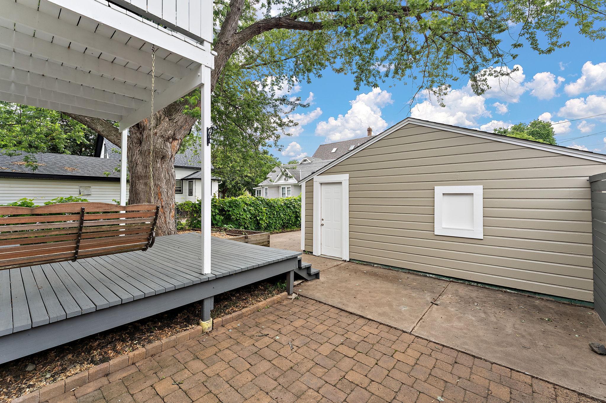 551 Pascal Street N Property Photo 4