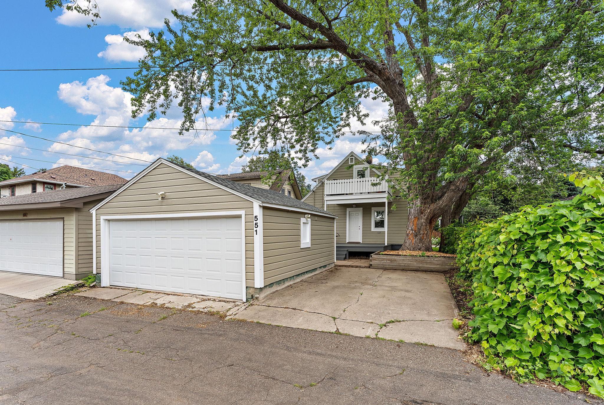 551 Pascal Street N Property Photo 4